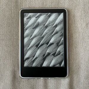 Kindle 11th Generation Black with Clear Case